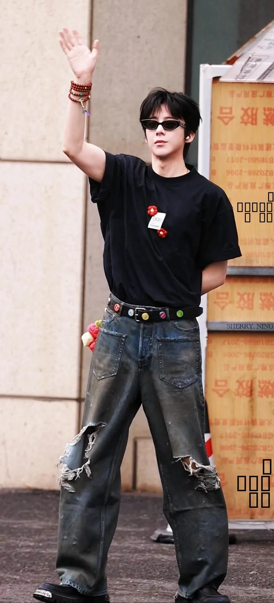 Retro American Denim Jeans Women's Loose Straight Wide Leg Floor-Length Trousers Casual Long Pants mid Waist Zipper Fly
Retro American Denim Jeans Women's Loose Straight Wide Leg Floor-Length Trousers Casual Long Pants mid Waist Zipper Fly