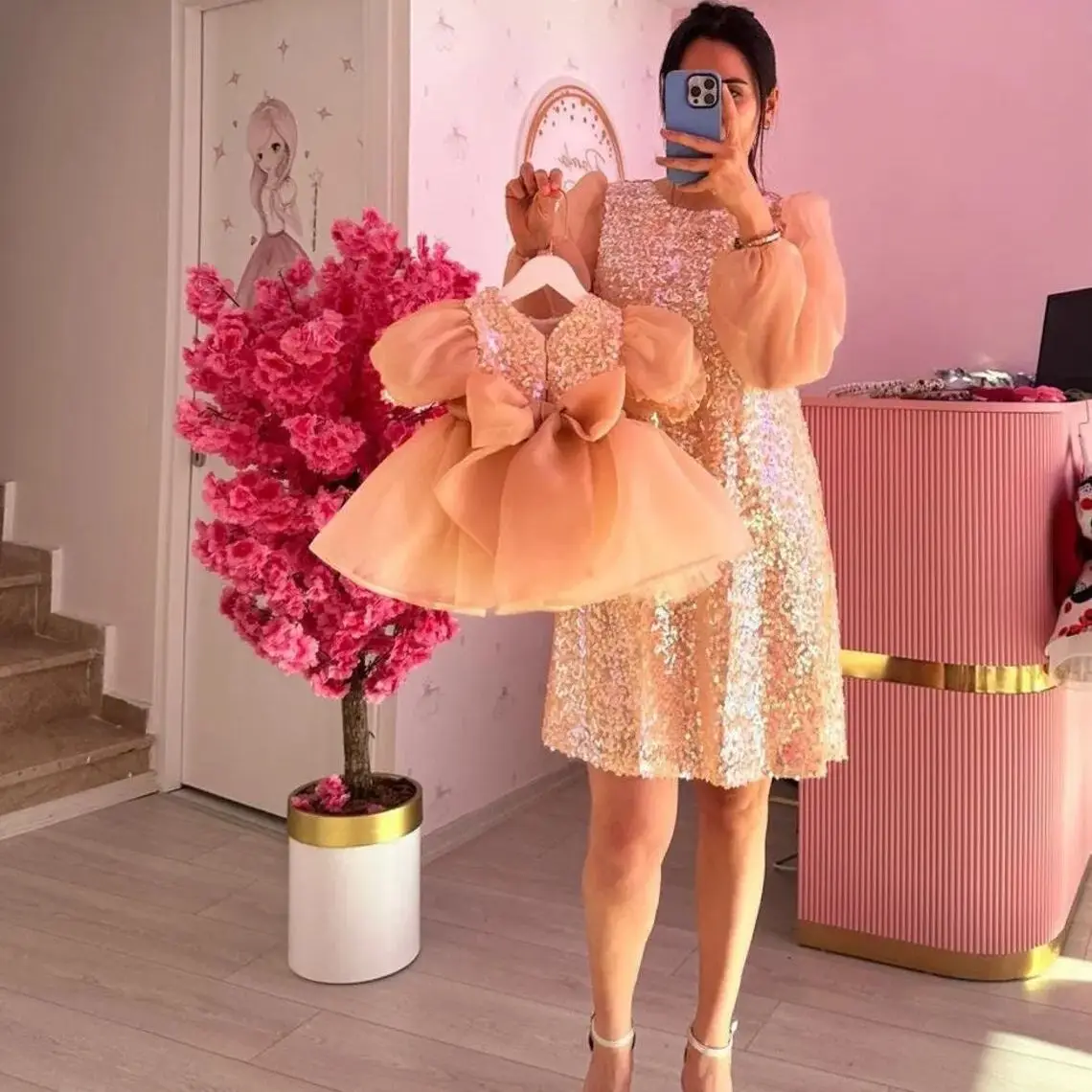 Soignee Sequins and Organza Mother Daughter Matching Dress for First Birthday Short Sparkling Mommy and Me Outfit Mum and Kids
Soignee Sequins and Organza Mother Daughter Matching Dress for First Birthday Short Sparkling Mommy and Me Outfit Mum and Kids