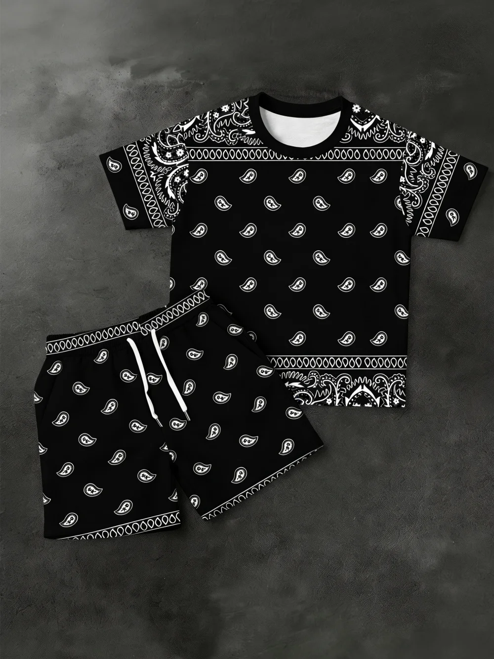 American men's summer totem lace print comfortable breathable round neck T-shirt drawstring shorts set outdoor casual wear
American men's summer totem lace print comfortable breathable round neck T-shirt drawstring shorts set outdoor casual wear