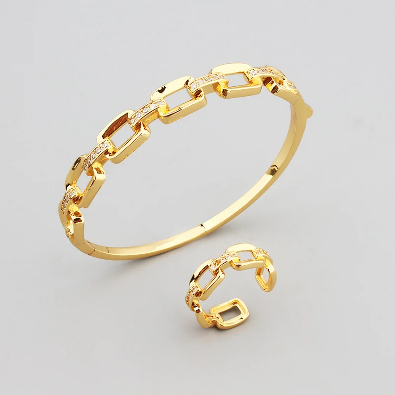European and American Fashion Hollow Chain Titanium Steel Micro-Inlaid AAA Zircon Bracelet Ring Luxury Suit
European and American Fashion Hollow Chain Titanium Steel Micro-Inlaid AAA Zircon Bracelet Ring Luxury Suit