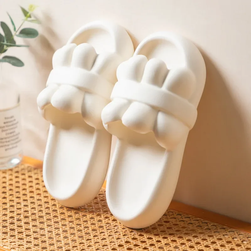 Slippers women luxury 2024 Women Soft Sole Cloud Slippers Thick Platform Indoor Outdoor Beach Sandals Summer non slip flip flops
Slippers women luxury 2024 Women Soft Sole Cloud Slippers Thick Platform Indoor Outdoor Beach Sandals Summer non slip flip flops