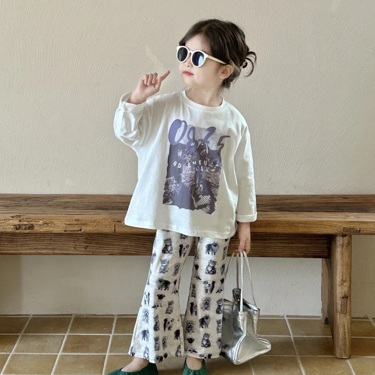 Girls Children's 2024 Spring Long Sleeved T-Shirt With Round Neck New Korean Version Loose And Stylish 23357 Graffiti Photo T
Girls Children's 2024 Spring Long Sleeved T-Shirt With Round Neck New Korean Version Loose And Stylish 23357 Graffiti Photo T