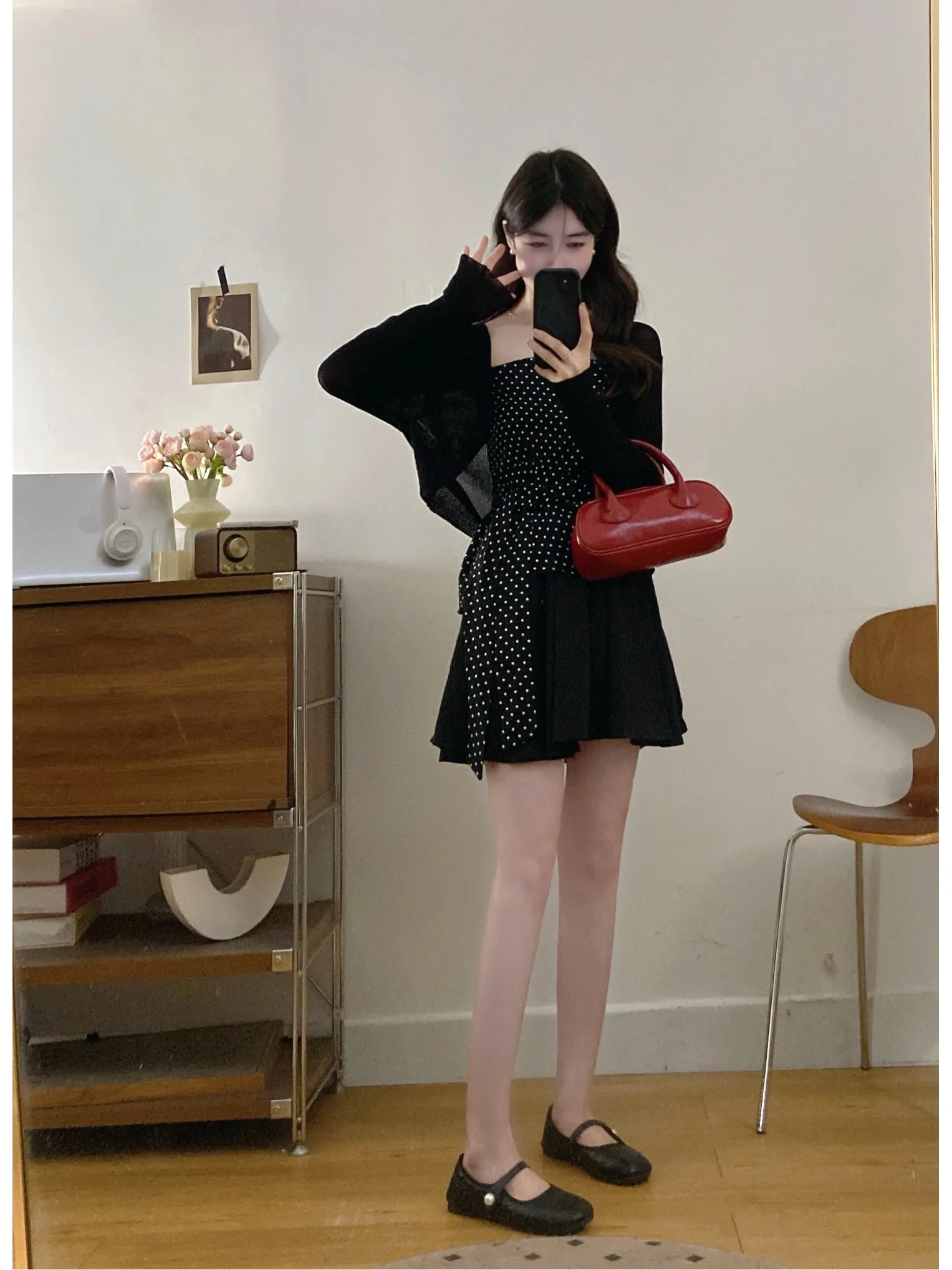 plus Size Summer Polka Dot Tie Waist Crop Top And Skirt Set Korean Style High Waist A-Line Skirt Long Sleeve Fashion Set
plus Size Summer Polka Dot Tie Waist Crop Top And Skirt Set Korean Style High Waist A-Line Skirt Long Sleeve Fashion Set