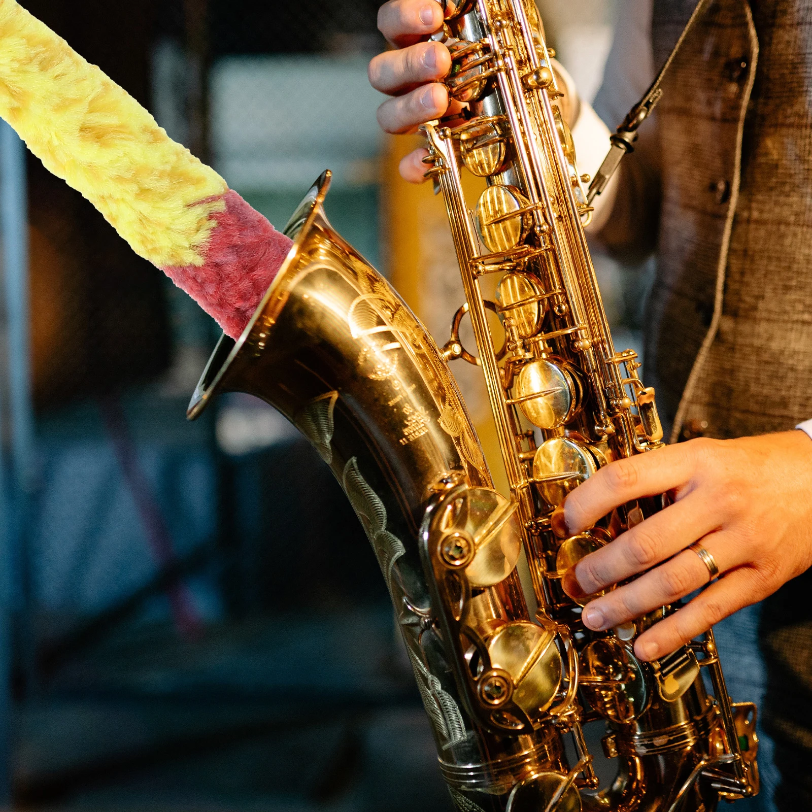 Saxophone Cleaning Brush Premium Dense Soft Bristles For Internal External Cleaning Portable Maintenance Tool Instrument
Saxophone Cleaning Brush Premium Dense Soft Bristles For Internal External Cleaning Portable Maintenance Tool Instrument