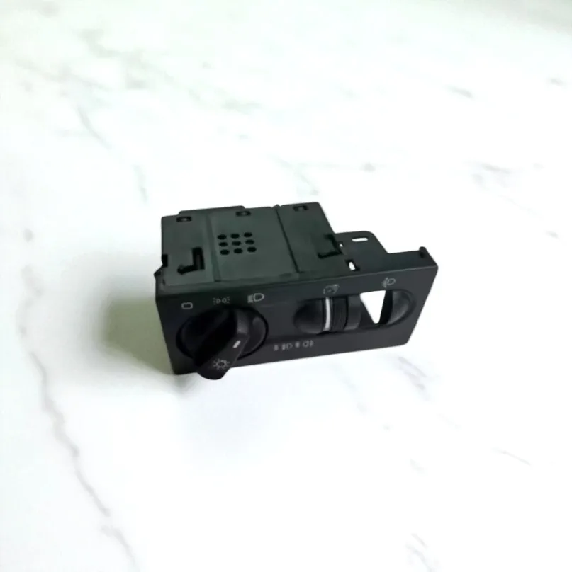 Euro Head Light Multi-Function Switch For Volkswagen | For VW Golf Jetta Vento MK3 | Exclusive Green Back Light Illumination
Euro Head Light Multi-Function Switch For Volkswagen | For VW Golf Jetta Vento MK3 | Exclusive Green Back Light Illumination
