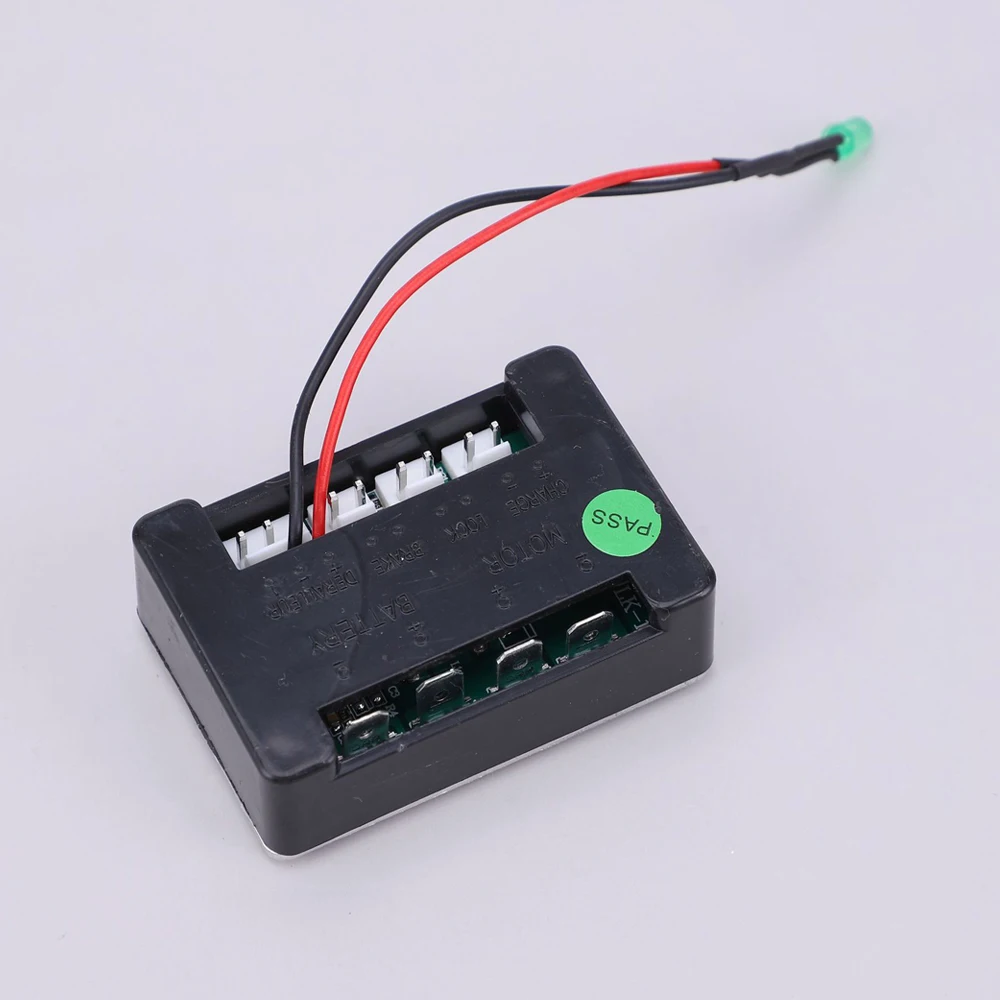 DC 24V 120W Electric Scooter Controller Electric Brush Motor Controller E-Scooter Part with Charge Cable and LED/Switch Cable
DC 24V 120W Electric Scooter Controller Electric Brush Motor Controller E-Scooter Part with Charge Cable and LED/Switch Cable