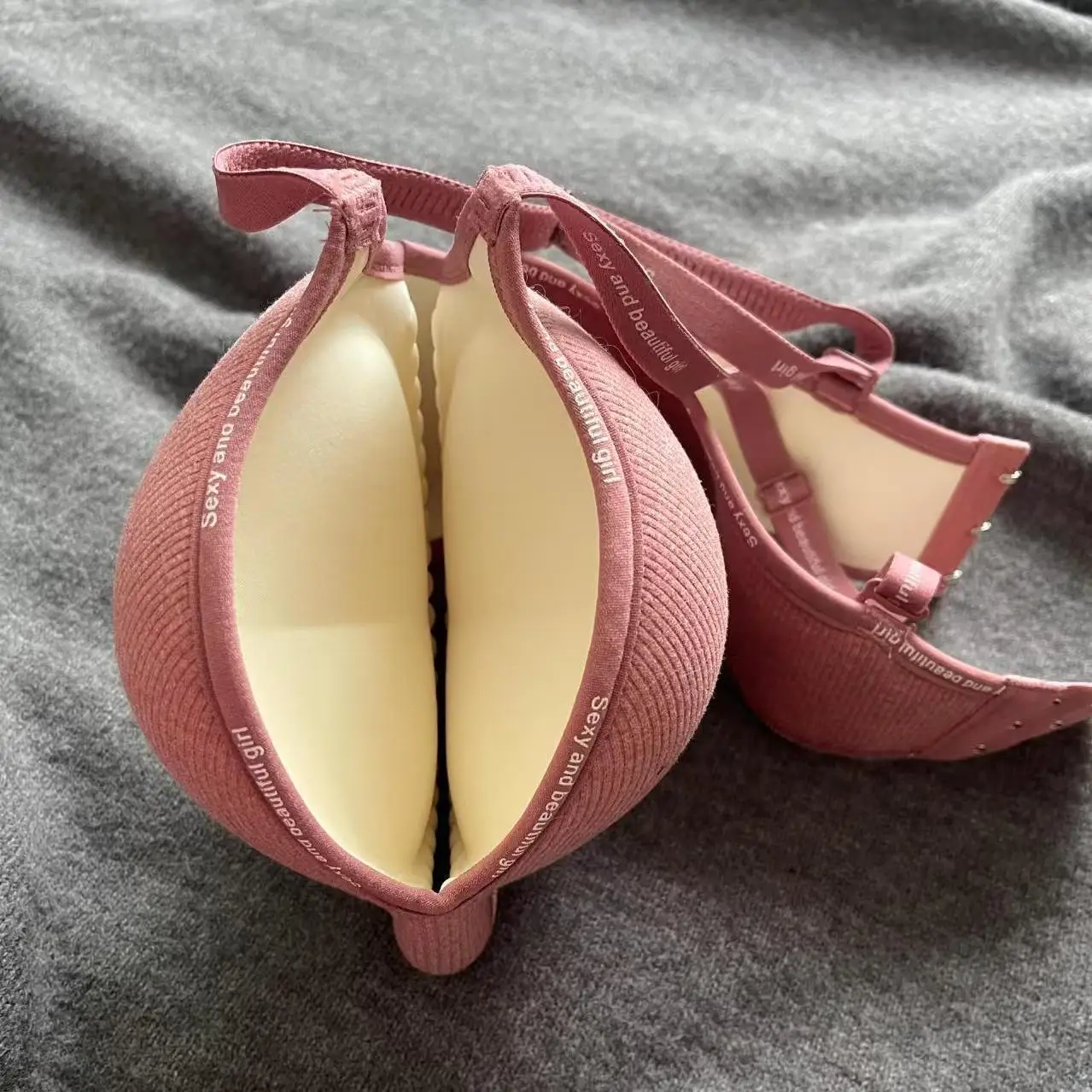Summer Outward Expansion Waist Slimming Flat Chest Special Thickened Seamless Enhancing Underwear Small Chest Push-Up Bra
Summer Outward Expansion Waist Slimming Flat Chest Special Thickened Seamless Enhancing Underwear Small Chest Push-Up Bra