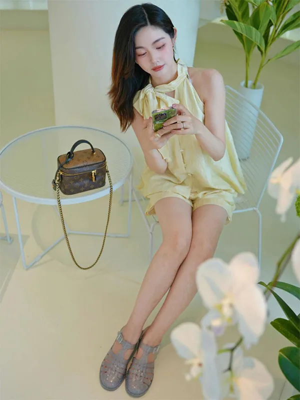 Jasmine Light Yellow Rayon High Waist Shorts Set Summer Bamboo Rhythm Zen Neck Hanging Shirt Short Pants Ensemble Casual Style
Jasmine Light Yellow Rayon High Waist Shorts Set Summer Bamboo Rhythm Zen Neck Hanging Shirt Short Pants Ensemble Casual Style