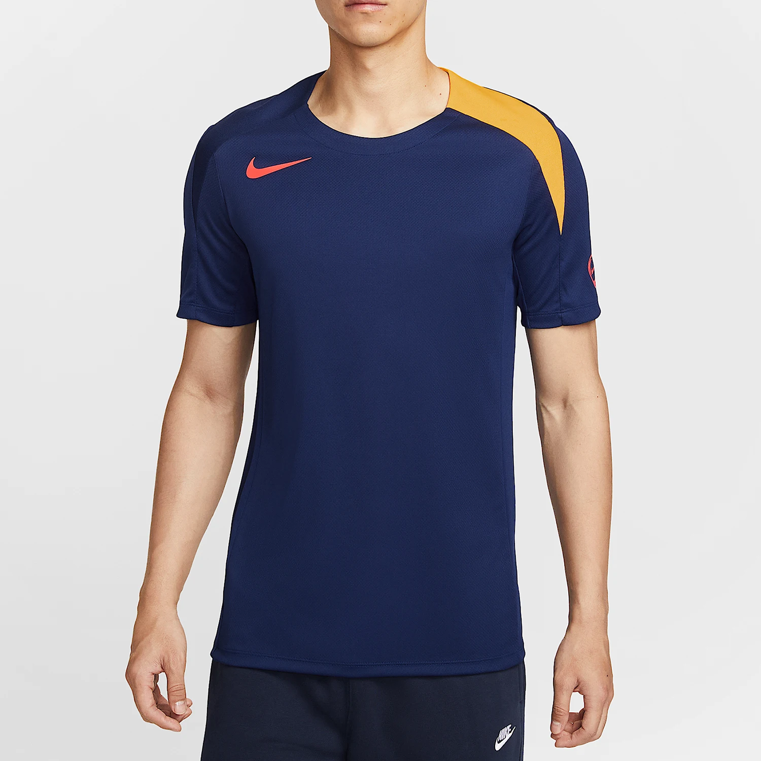 Оригинальная мужская футболка Nike Dri-FIT для тренировок по футболу, дышащая, с коротким рукавом, HV6401-492
Оригинальная мужская футболка Nike Dri-FIT для тренировок по футболу, дышащая, с коротким рукавом, HV6401-492
