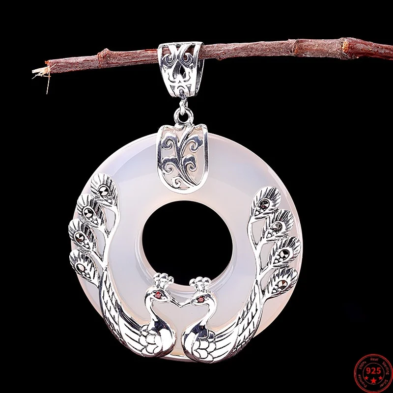 S925 Sterling Silver Pendants for Women New Fashion Hollow Peacock Inlaid White Chalcedony Ethnic Style Jewelry Free Shipping
S925 Sterling Silver Pendants for Women New Fashion Hollow Peacock Inlaid White Chalcedony Ethnic Style Jewelry Free Shipping