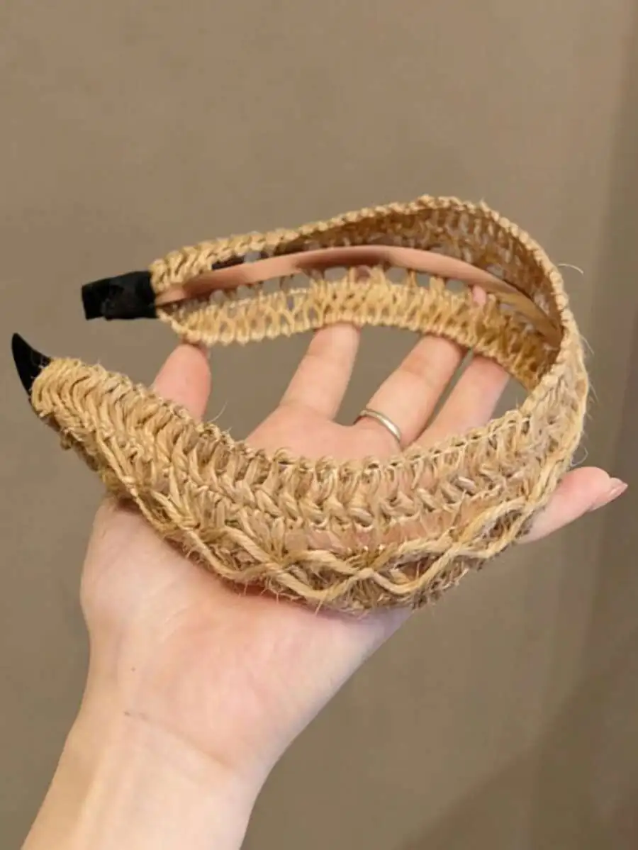 Handmade Rattan Woven Headband Boho Style Wide Brim Straw Hair Hoop For Women
Handmade Rattan Woven Headband Boho Style Wide Brim Straw Hair Hoop For Women