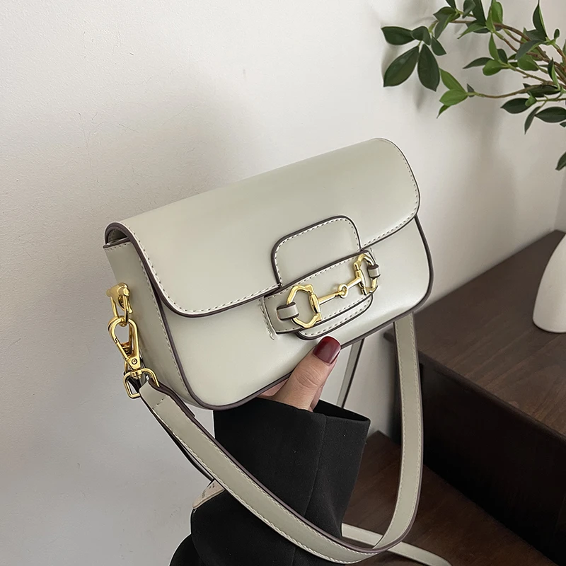 Популярная женская кожаная сумка через плечо для модных дам, роскошная брендовая сумка известного дизайнера 
Популярная женская кожаная сумка через плечо для модных дам, роскошная брендовая сумка известного дизайнера