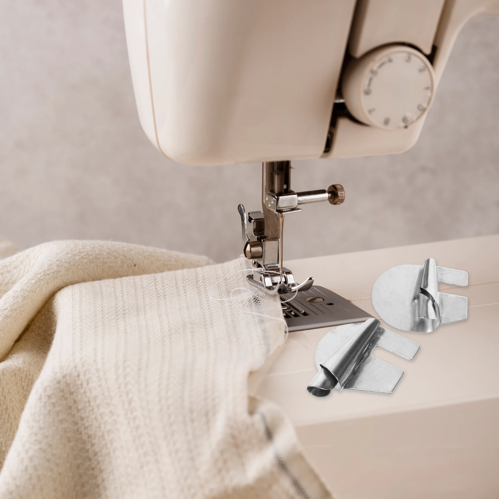 2Pcs Stainless Steel Sewing Machine Binder Professional Small Seamer Binder Hemmers Foot Household Sewing Presser Foot Overlock
2Pcs Stainless Steel Sewing Machine Binder Professional Small Seamer Binder Hemmers Foot Household Sewing Presser Foot Overlock