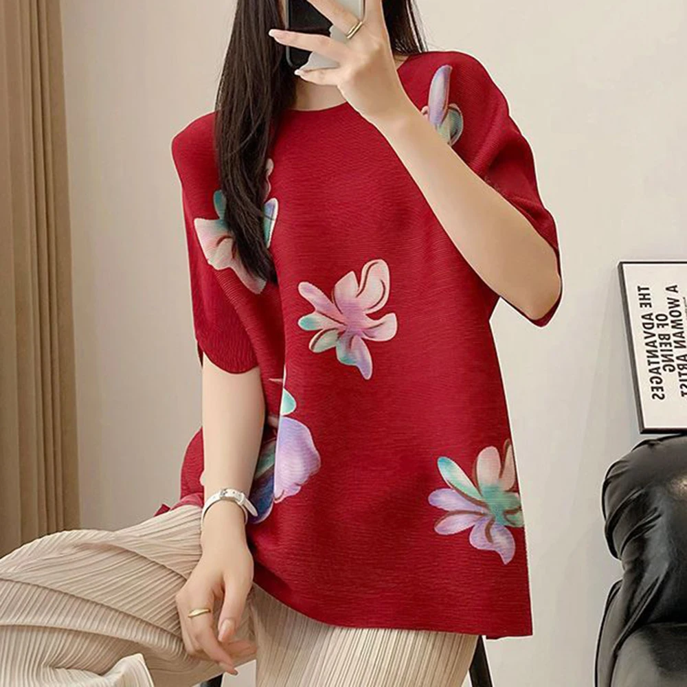 Wrinkled top for women in spring and summer 2025, loose slimming T-shirt women clothing harajuku vintage clothes
Wrinkled top for women in spring and summer 2025, loose slimming T-shirt women clothing harajuku vintage clothes