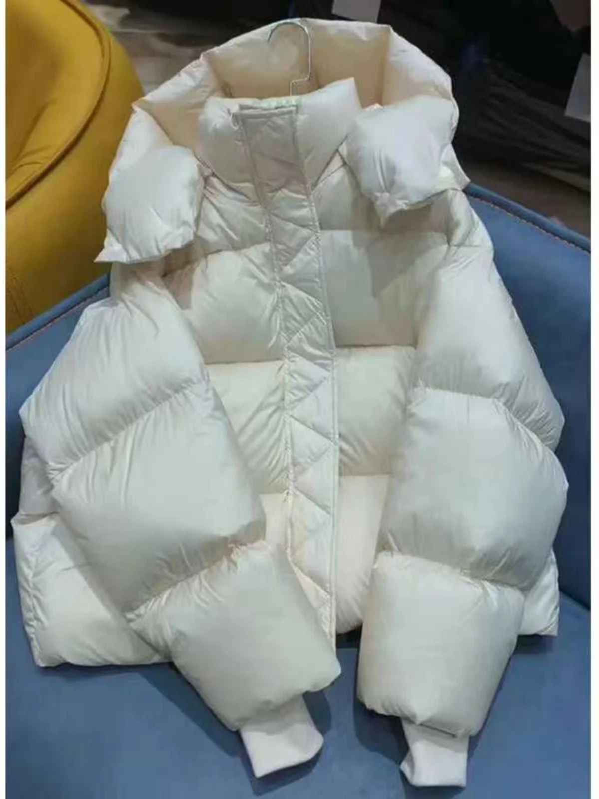 Puffer Parkas Woman Winter Coats Womens Coatwindbreaker Cotton-Padded Thick Warm Hooded Long-Sleeved Fashion Casual Girls
Puffer Parkas Woman Winter Coats Womens Coatwindbreaker Cotton-Padded Thick Warm Hooded Long-Sleeved Fashion Casual Girls