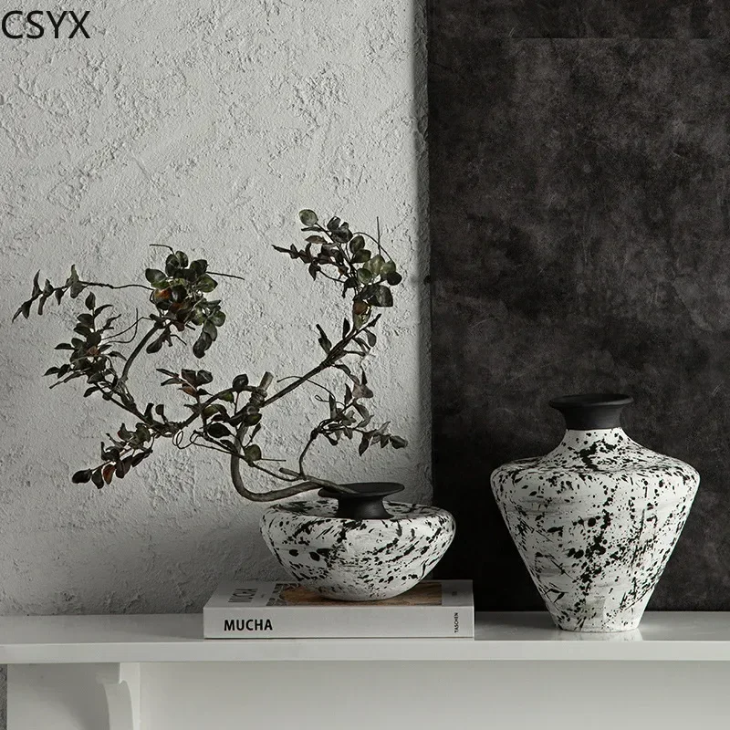 Jingdezhen Zen Retro Tabletop Vase - Handcrafted Ceramic Floral Decorative Ornament - Exquisite Bedroom Decoration Item
Jingdezhen Zen Retro Tabletop Vase - Handcrafted Ceramic Floral Decorative Ornament - Exquisite Bedroom Decoration Item