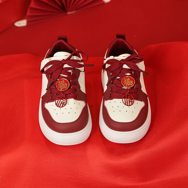 Детские спортивные туфли для мальчиков и девочек на Новый год, красные, дышащие, с мягкой подошвой, 2026, абсолютно новые, повседневные, нескользящие, модные
Детские спортивные туфли для мальчиков и девочек на Новый год, красные, дышащие, с мягкой подошвой, 2026, абсолютно новые, повседневные, нескользящие, модные