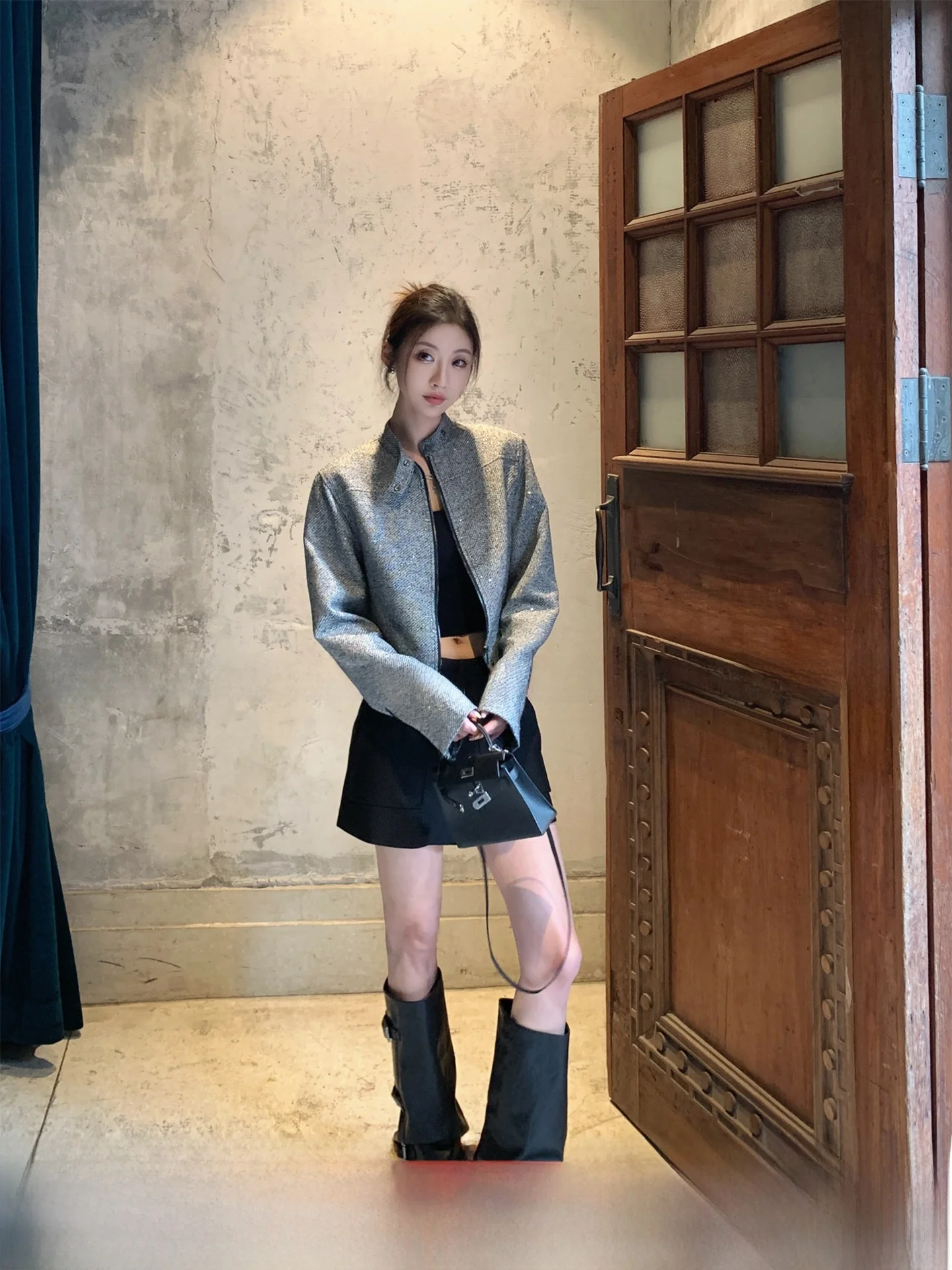 Женское пальто Gv Big Brother Galaxy Luster Jaet с блестящим воротником-стойкой, длинными рукавами, повседневное, весеннее, новинка
Женское пальто Gv Big Brother Galaxy Luster Jaet с блестящим воротником-стойкой, длинными рукавами, повседневное, весеннее, новинка