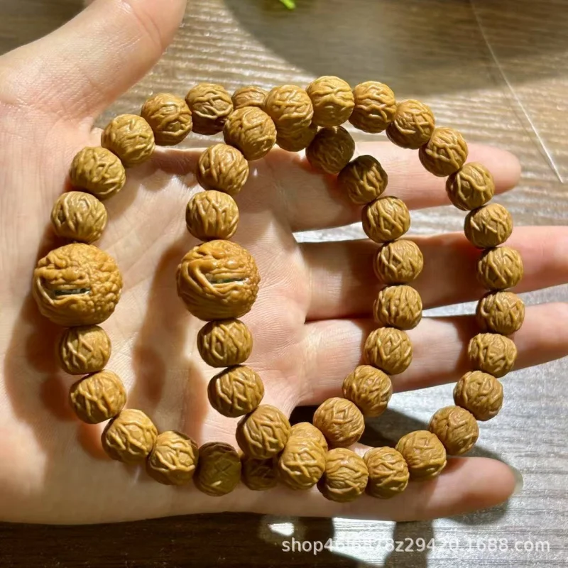 Новая модель высококачественного браслета из гребешка львиного (Lion's Mane) и орехового дерева с одной петлей, для мужчин и женщин, буддийские бусы-украшения.
Новая модель высококачественного браслета из гребешка львиного (Lion's Mane) и орехового дерева с одной петлей, для мужчин и женщин, буддийские бусы-украшения.