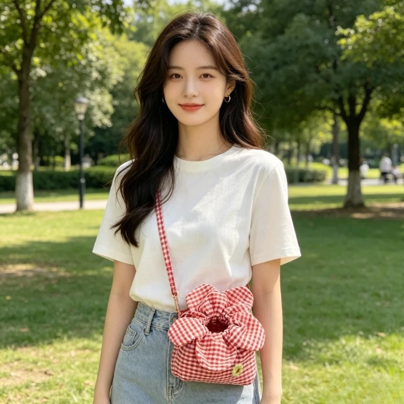 Cute Checkered Flower Shape Drawstring Bags Floral Decor Adjustable Strap Soft Cloth Material Perfect for Casual Crossbody Bag
Cute Checkered Flower Shape Drawstring Bags Floral Decor Adjustable Strap Soft Cloth Material Perfect for Casual Crossbody Bag