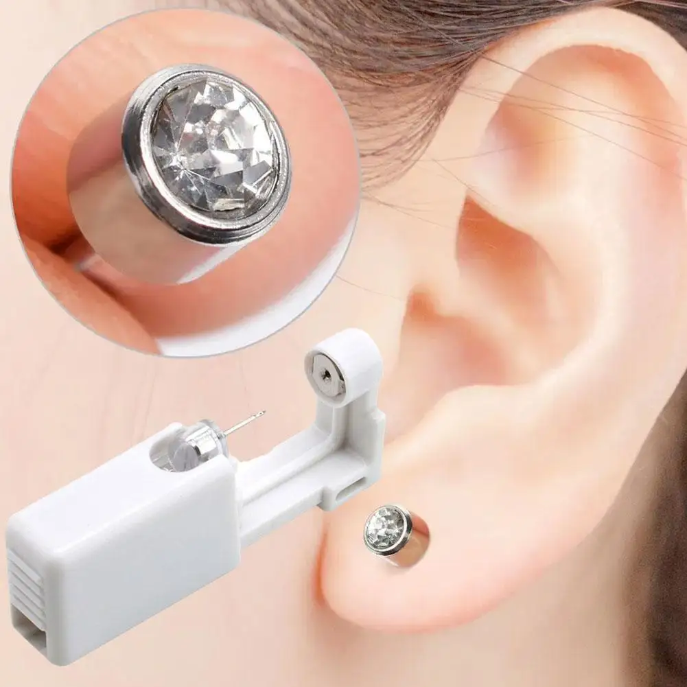 Safety Ear Piercing Gun Kit Disposable Disinfect Safety Earring Piercer Machine Studs Nose CLip Body Jewelry Piercing Tool
Safety Ear Piercing Gun Kit Disposable Disinfect Safety Earring Piercer Machine Studs Nose CLip Body Jewelry Piercing Tool