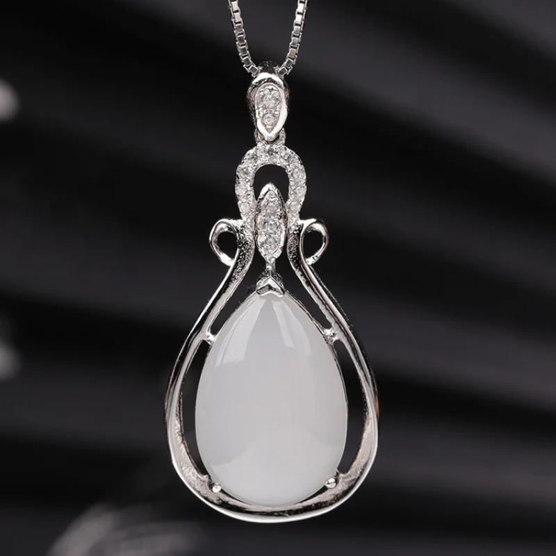 925 Silver Inlaid with Water Drop Hetian Jade Necklace with Certificate Ethnic Style Elegant Jade Pendant White Jade Hanging Orn
925 Silver Inlaid with Water Drop Hetian Jade Necklace with Certificate Ethnic Style Elegant Jade Pendant White Jade Hanging Orn