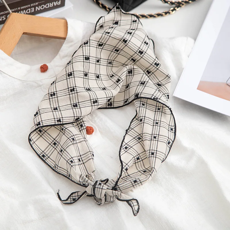 New triangular scarf spring dotted embroidery fashion small neckerchief, matching with bags, hair band, and thin women's scarf
New triangular scarf spring dotted embroidery fashion small neckerchief, matching with bags, hair band, and thin women's scarf