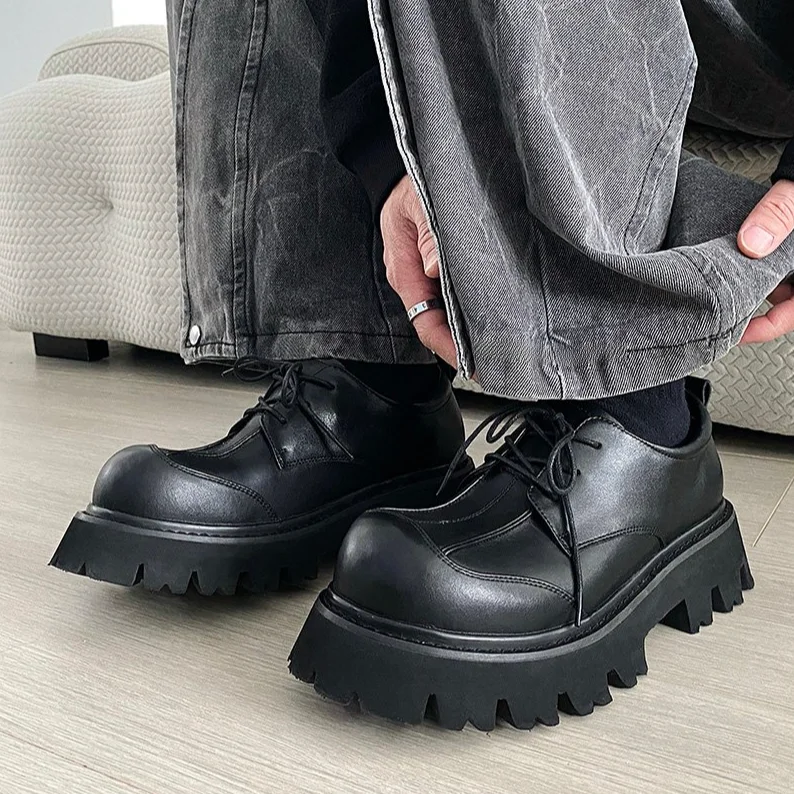 Мужские ботинки High Top oes Thi Bot Inner Heightening Leather oes с круглым носком Casual Leather oes Резиновая пенопластовая подошва
Мужские ботинки High Top oes Thi Bot Inner Heightening Leather oes с круглым носком Casual Leather oes Резиновая пенопластовая подошва