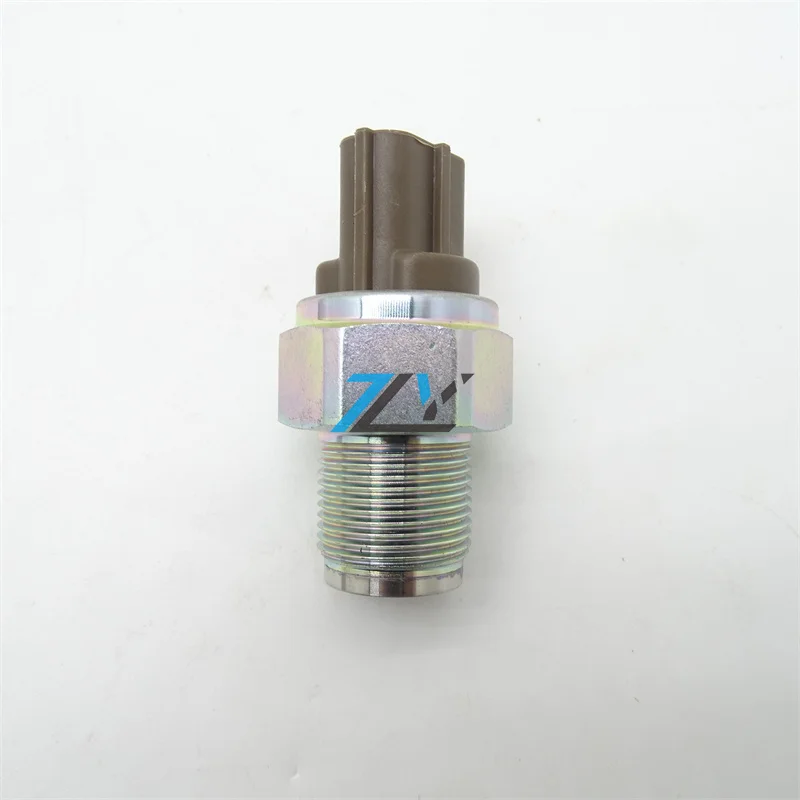 499000-6130 Common Rail Fuel Pressure Sensor suitable for 4HK1 6HK1 6UZ1 6WG1 Engines 499000-6131 8-97318684-1 97318684
499000-6130 Common Rail Fuel Pressure Sensor suitable for 4HK1 6HK1 6UZ1 6WG1 Engines 499000-6131 8-97318684-1 97318684