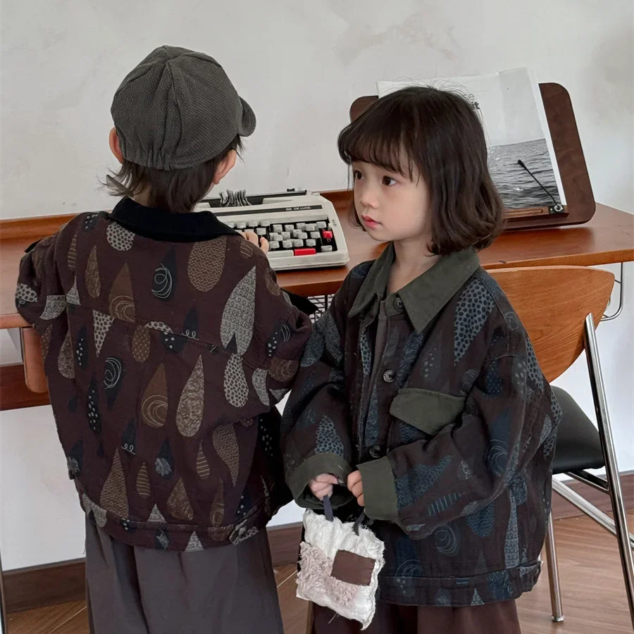 Girls Coat 2024 Autumn New Childrens Clothing Boys and Girls Foreign Style Mori Girl Vintage Color Matching Coat Casual Simple
Girls Coat 2024 Autumn New Childrens Clothing Boys and Girls Foreign Style Mori Girl Vintage Color Matching Coat Casual Simple