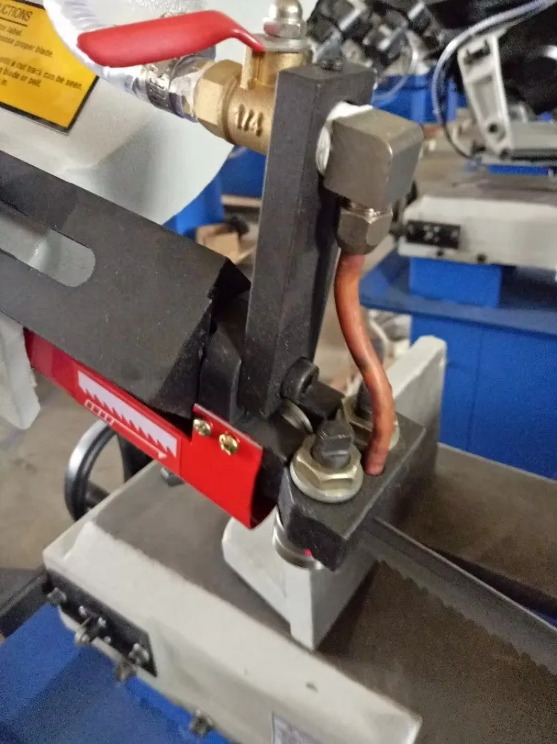 Mini metal band saw with CE standard BS712N BS-712N
Mini metal band saw with CE standard BS712N BS-712N
