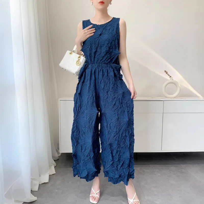 Miyake Handmade Pleated T-Shirt 2026 Summer New Top Simple Elastic Plus Size Straight Pants Comfortable Casual Women's Clothing
Miyake Handmade Pleated T-Shirt 2026 Summer New Top Simple Elastic Plus Size Straight Pants Comfortable Casual Women's Clothing
