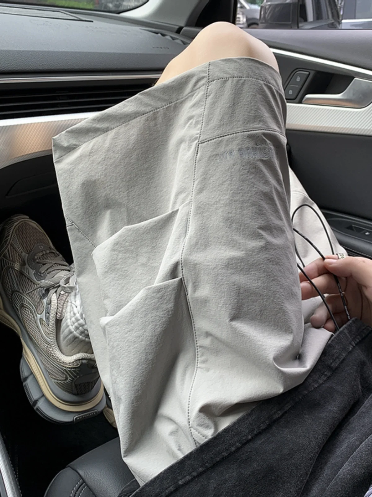 Light ey Crumpled Ice Silk Men's orts Summer Thin Qui Dry Splice Cool Sensation Sun Protection Five-Quarter Pants
Light ey Crumpled Ice Silk Men's orts Summer Thin Qui Dry Splice Cool Sensation Sun Protection Five-Quarter Pants