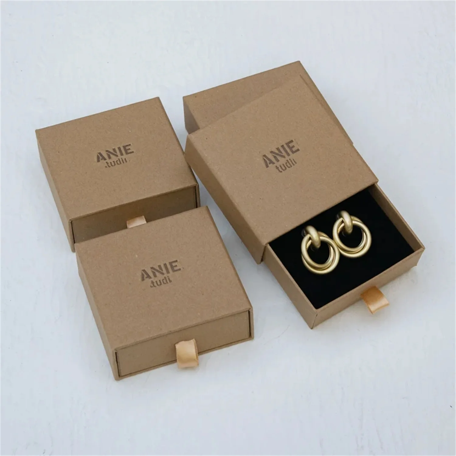 20 pcs Custom Logo/Text Paper Jewelry Boxes, Personalized Portable Necklace Packing Boxes, Multi-Color Bracelet Ring Box with S
20 pcs Custom Logo/Text Paper Jewelry Boxes, Personalized Portable Necklace Packing Boxes, Multi-Color Bracelet Ring Box with S