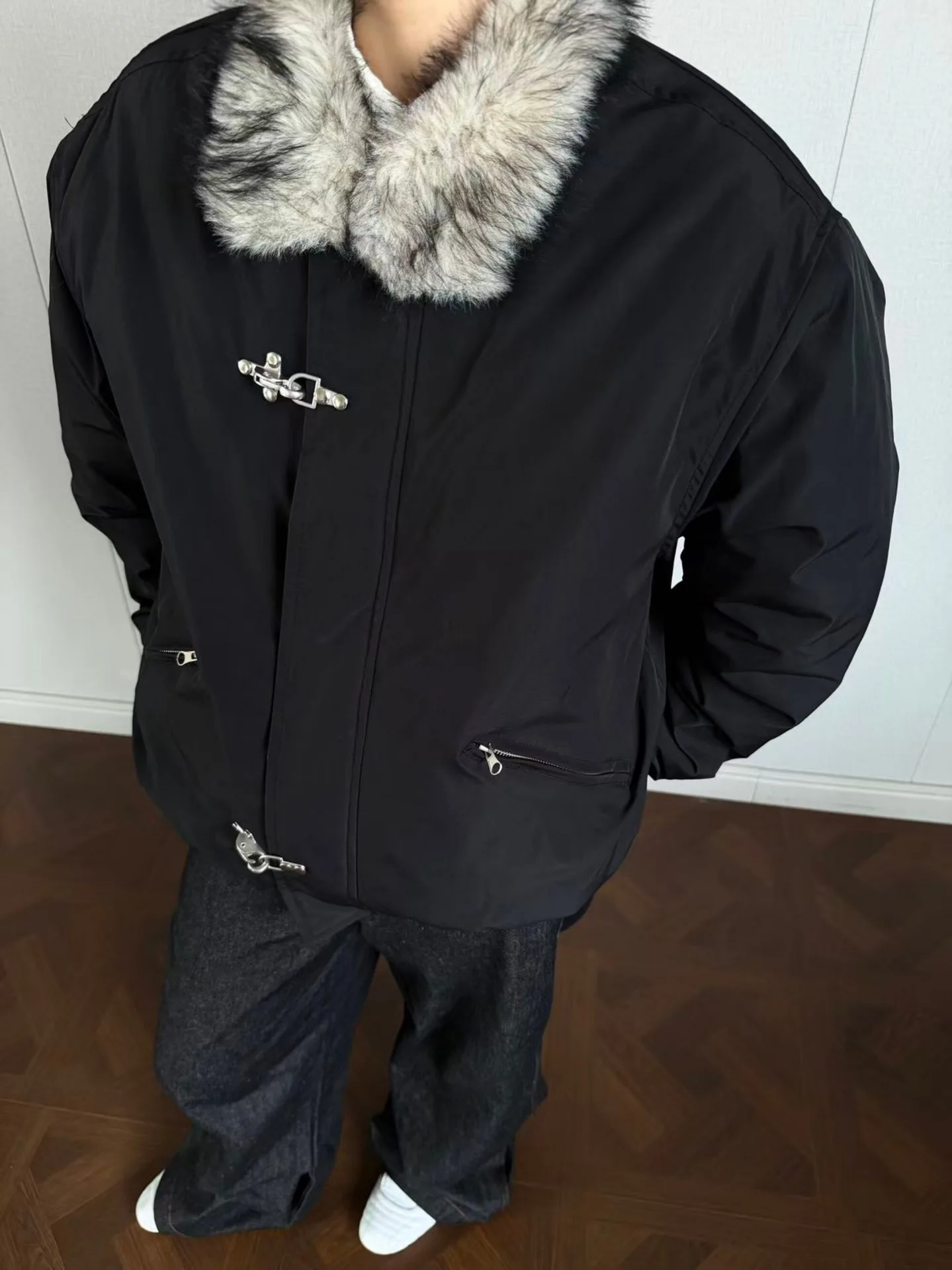 Trendy Winter Cotton Jaet Men's Faux Fur Collar Embroidered Eagle Pattern Warm Long Sve Hooded Casual Outerwear
Trendy Winter Cotton Jaet Men's Faux Fur Collar Embroidered Eagle Pattern Warm Long Sve Hooded Casual Outerwear