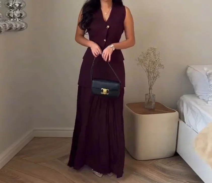 French Elegant Skirt Set for Woman Solid Color Simple Fashion V-Neck Vest Top Mesh Splicing Sexy High Waisted Long Skirt Set
French Elegant Skirt Set for Woman Solid Color Simple Fashion V-Neck Vest Top Mesh Splicing Sexy High Waisted Long Skirt Set