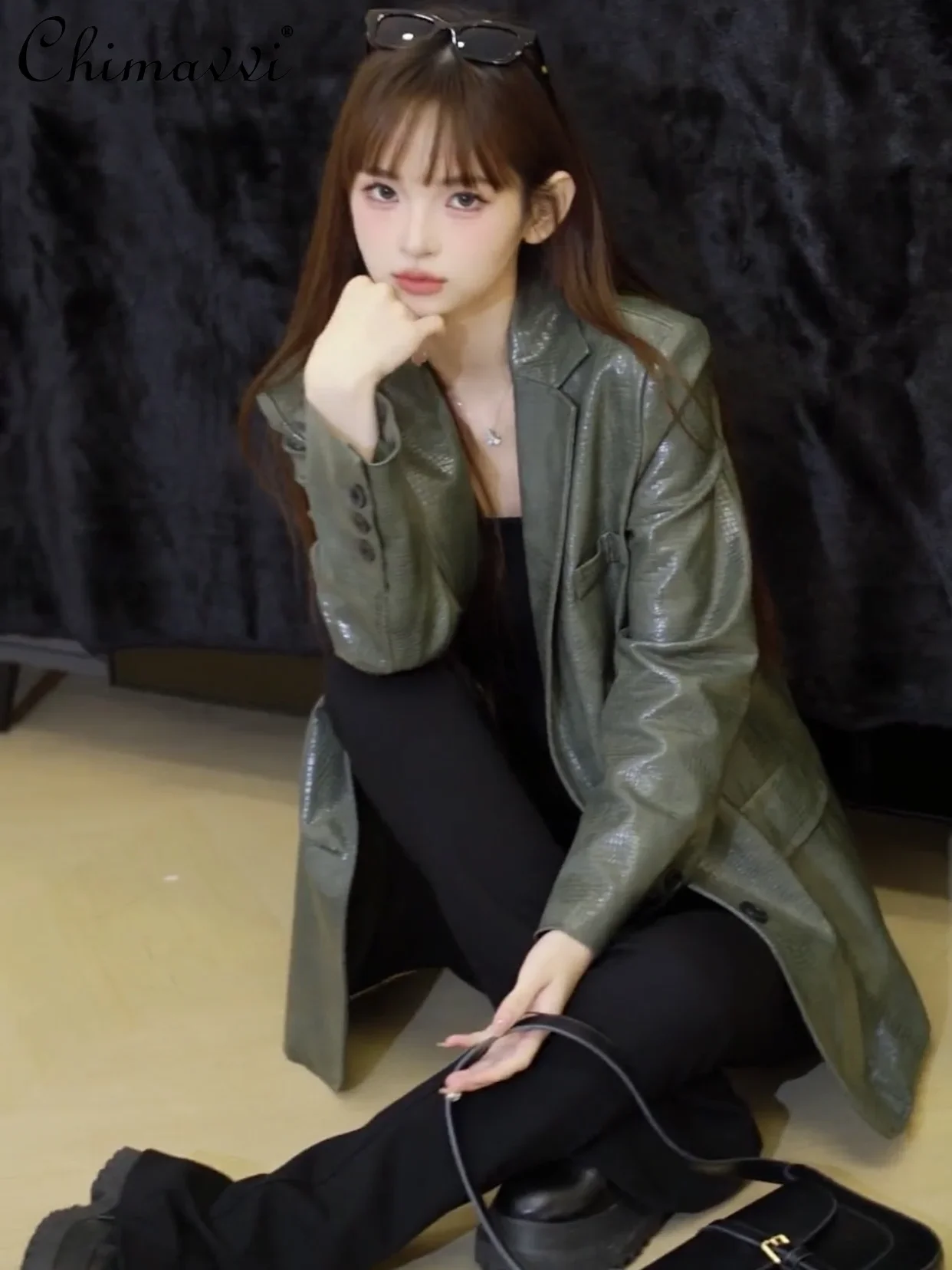 2025 Spring and Autumn New Korean Fashion Temperament Slim-fit Versatile Jacket High-end Alligator Pattern Leather Blazer Coat
2025 Spring and Autumn New Korean Fashion Temperament Slim-fit Versatile Jacket High-end Alligator Pattern Leather Blazer Coat
