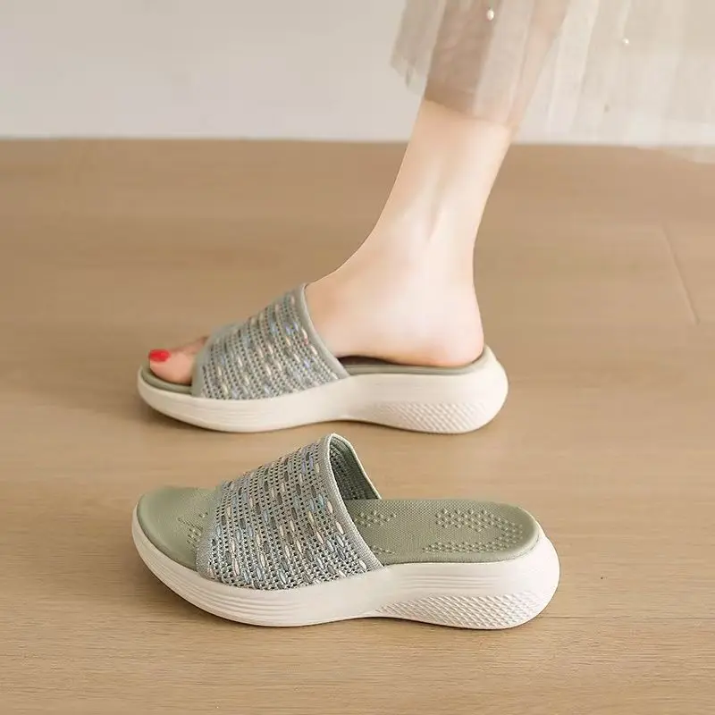 Women Summer New One Word Wedges Slippers Lightweight Non Slip Sweet Outdoor Beach Vacation Slippers Match The Skirt Sandals
Women Summer New One Word Wedges Slippers Lightweight Non Slip Sweet Outdoor Beach Vacation Slippers Match The Skirt Sandals