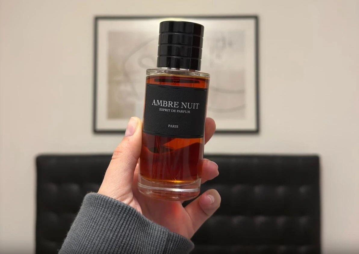 100ml Perfume Royal Fruit Floral-citrus Pretty Fragrance Unisex Perfumes Oriental Woody Scent Temperament Masculine Perfumes
100ml Perfume Royal Fruit Floral-citrus Pretty Fragrance Unisex Perfumes Oriental Woody Scent Temperament Masculine Perfumes