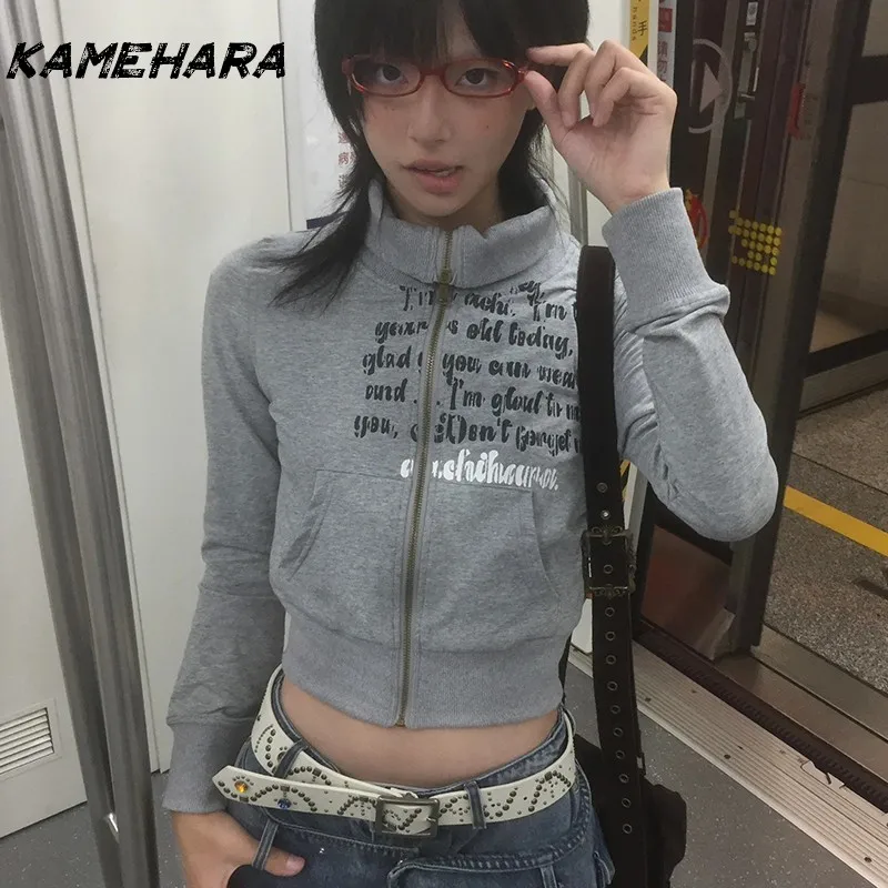 KAMEHARA Japanese Y2k Cropped Jacket Vintage Harajuku Short Coats American Retro Letter Print Zipper Sweatshirt Grunge Outerwear
KAMEHARA Japanese Y2k Cropped Jacket Vintage Harajuku Short Coats American Retro Letter Print Zipper Sweatshirt Grunge Outerwear