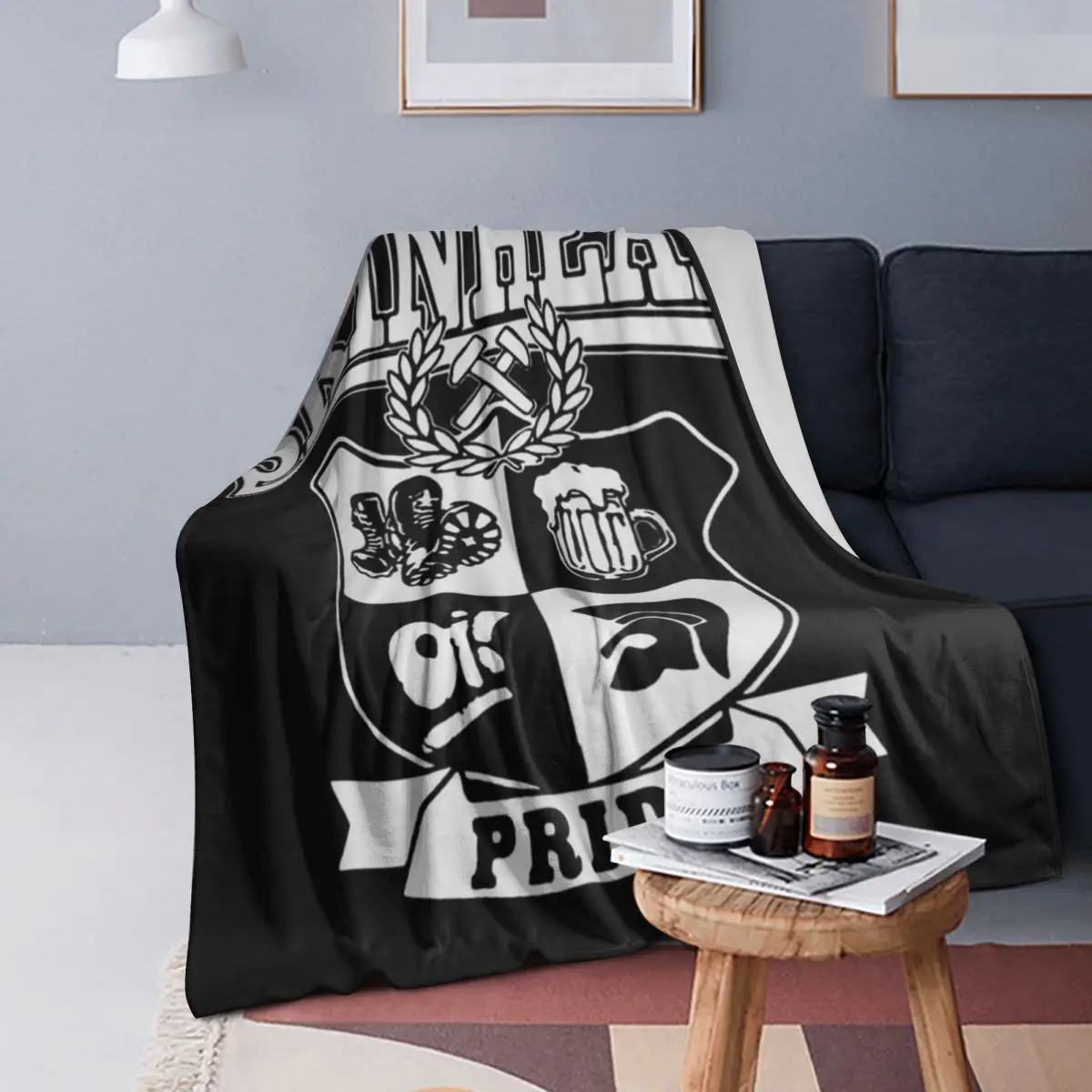 Одеяла рабочего класса Skinhead Hooligan, мягкое теплое фланелевое одеяло, плюшевое одеяло для кровати, гостиной, пикника, путешествий, домашнего дивана
Одеяла рабочего класса Skinhead Hooligan, мягкое теплое фланелевое одеяло, плюшевое одеяло для кровати, гостиной, пикника, путешествий, домашнего дивана