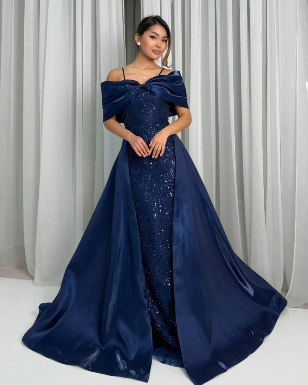 Customized Elegant Women Jersey Rhinestone Beading Straight Evening Dresses Classic Off-the-shoulder Sleeveless Long Party Gowns
Customized Elegant Women Jersey Rhinestone Beading Straight Evening Dresses Classic Off-the-shoulder Sleeveless Long Party Gowns