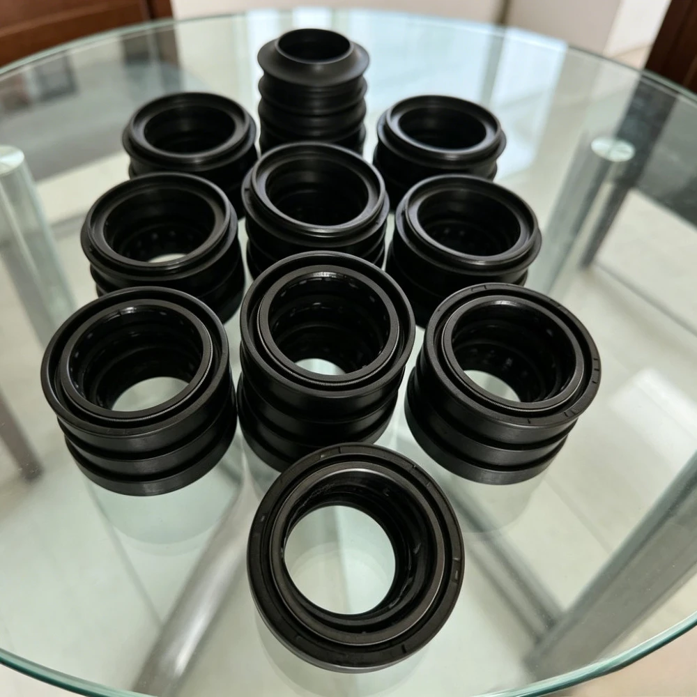 4/8/16pc 45*57 45x57x11 Fork Oil Seal Spring 45 57 Dust Seal For HONDA CBR600RR FMX650 CBR900RR 919RR CRF1000L 2016-2018 CTX1300
4/8/16pc 45*57 45x57x11 Fork Oil Seal Spring 45 57 Dust Seal For HONDA CBR600RR FMX650 CBR900RR 919RR CRF1000L 2016-2018 CTX1300