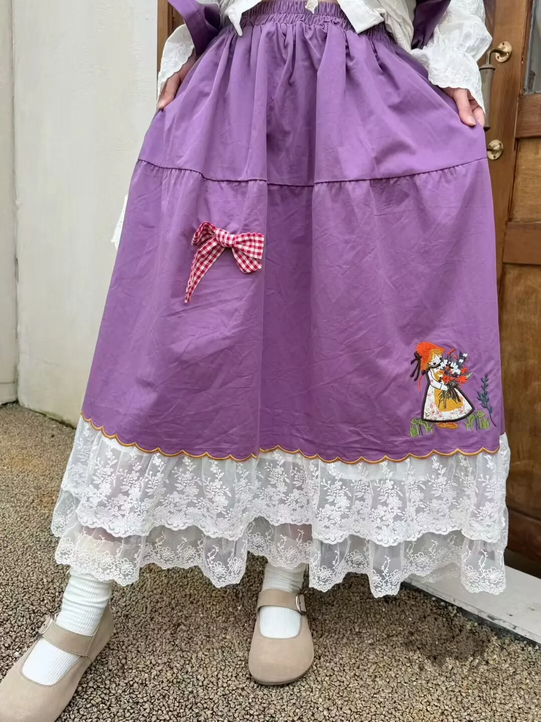 Japanese Vintage Lace Patchwork Purple Long Skirt Women Spring Autumn Mori Girl High Waist A-Line Lolita Kawaii Skirt Female
Japanese Vintage Lace Patchwork Purple Long Skirt Women Spring Autumn Mori Girl High Waist A-Line Lolita Kawaii Skirt Female