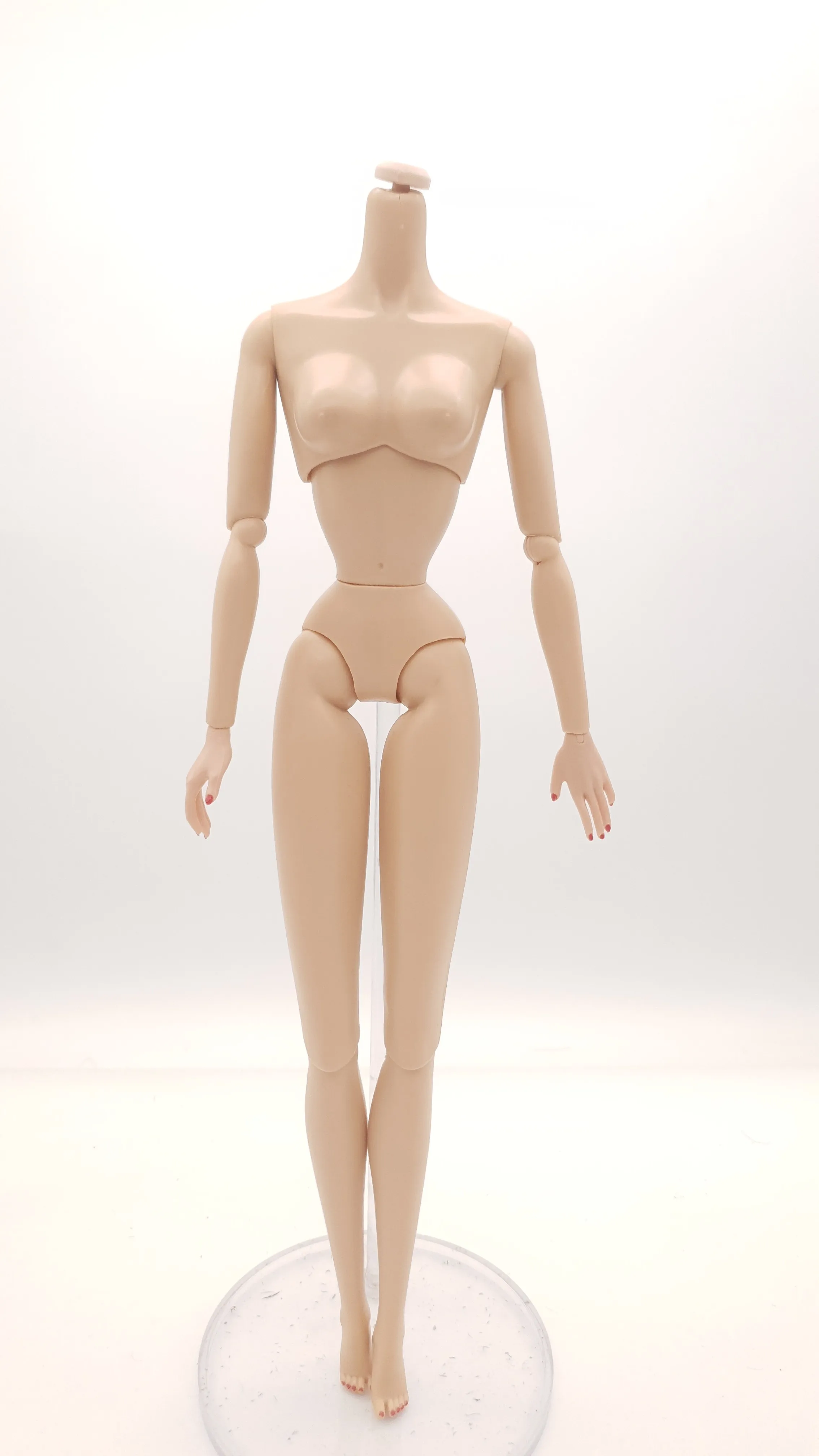 Fashion Royalty 1/6 Scale FR White Skin Integrity Toys Articulated Doll Female Body
Fashion Royalty 1/6 Scale FR White Skin Integrity Toys Articulated Doll Female Body