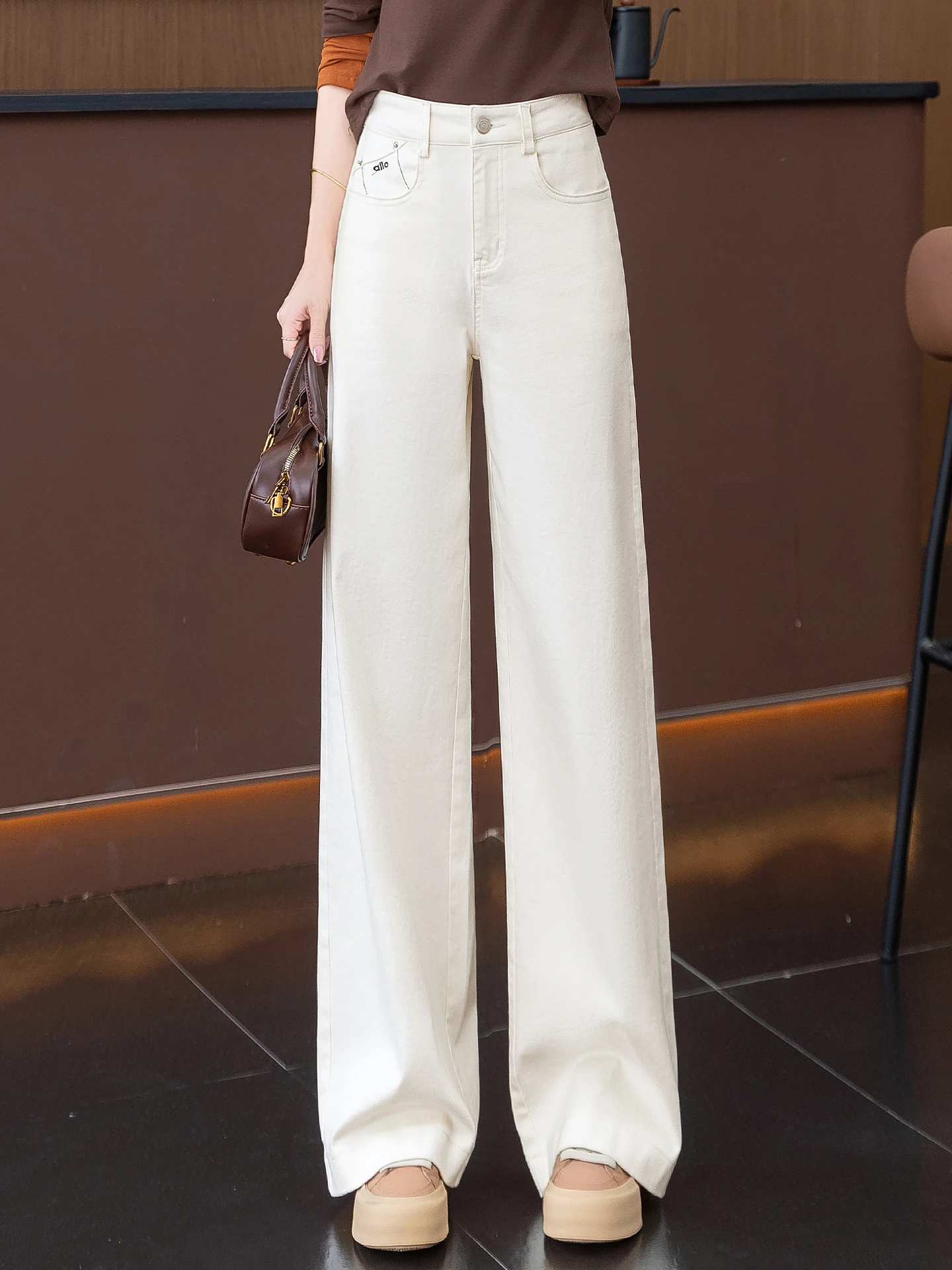 High Waist Wide Leg Jeans Women's Spring Autumn Slimming Embroidered Casual Straight Cut Jeans Cotton Elastic Fiber Pants
High Waist Wide Leg Jeans Women's Spring Autumn Slimming Embroidered Casual Straight Cut Jeans Cotton Elastic Fiber Pants