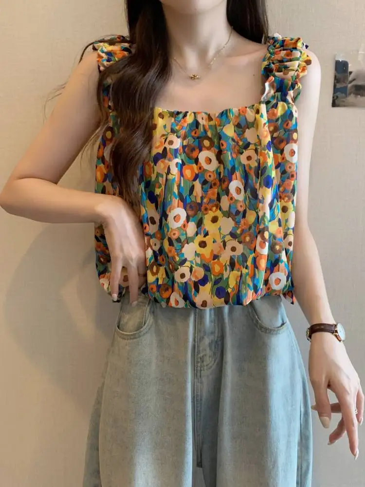 Summer Slimming Short Sleeveless Vest for Women Beautiful Floral Print Outerwear Small Strap Tank Top Large Size Casual Style
Summer Slimming Short Sleeveless Vest for Women Beautiful Floral Print Outerwear Small Strap Tank Top Large Size Casual Style