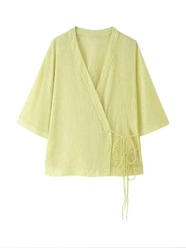 European style new women's fashion versatile temperament loose striped bow V-neck kimono shirt outerwear
European style new women's fashion versatile temperament loose striped bow V-neck kimono shirt outerwear