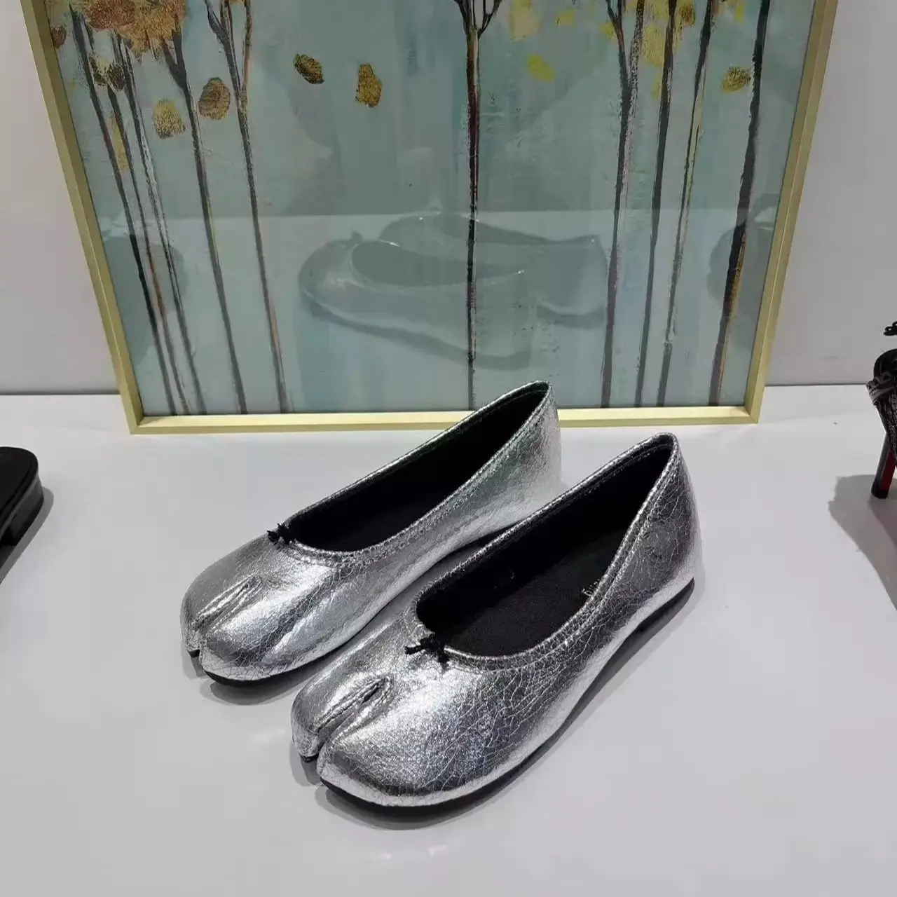 Woman Shoes 2025 New Products Retro Soft Leather Soft Sole Casual Shoes Shallow Mouth Square Toe Comfortable Flat Ballet
Woman Shoes 2025 New Products Retro Soft Leather Soft Sole Casual Shoes Shallow Mouth Square Toe Comfortable Flat Ballet
