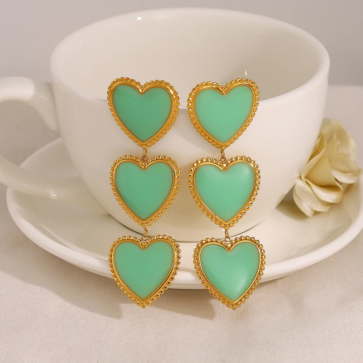 WILD & FREE Stainless Steel Heart Long Drop Earrings for Women Retro Green Enamel 18K Gold Plated Waterproof Jewelry
WILD & FREE Stainless Steel Heart Long Drop Earrings for Women Retro Green Enamel 18K Gold Plated Waterproof Jewelry